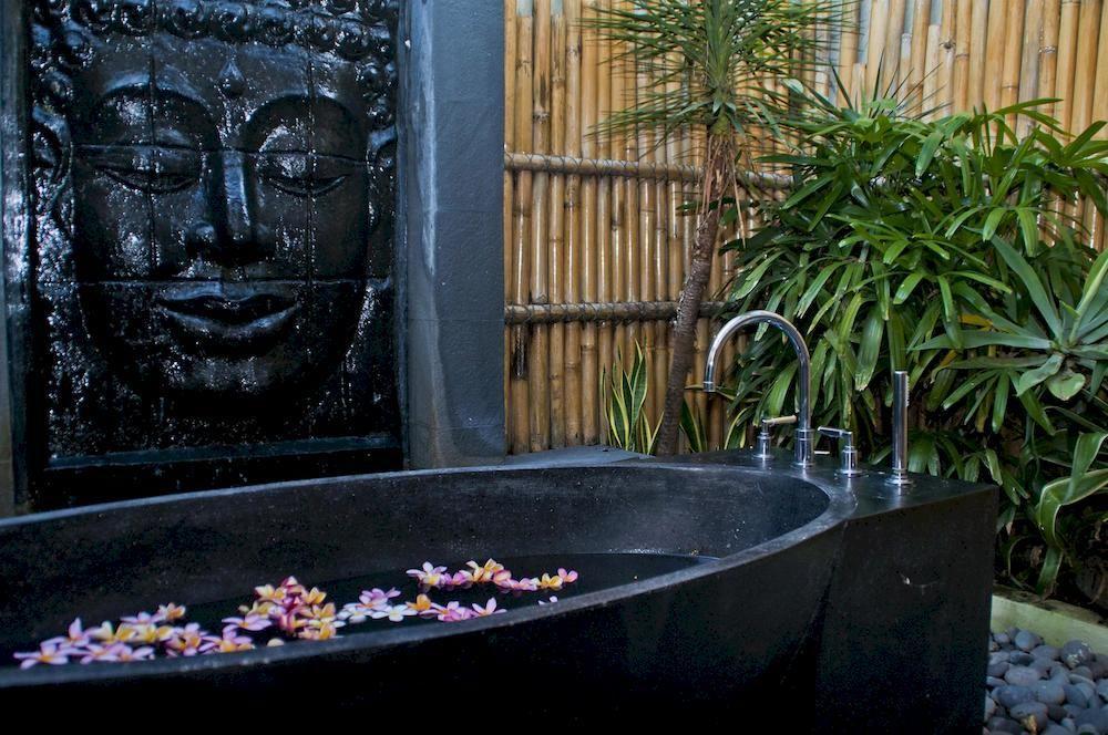 Villa Mahkota Seminyak Exterior foto