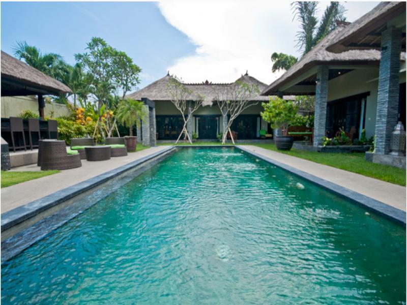 Villa Mahkota Seminyak Exterior foto